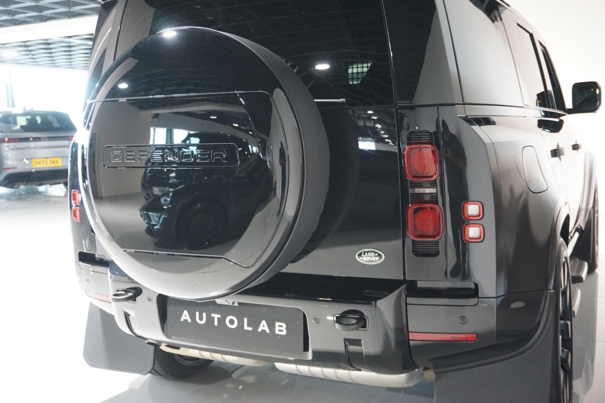 Land Rover Defender 110 3.0 D300 MHEV X-Dynamic HSE Hard Top SUV 5dr Diesel Auto 4WD MWB Euro 6 (s/s) (300 ps)